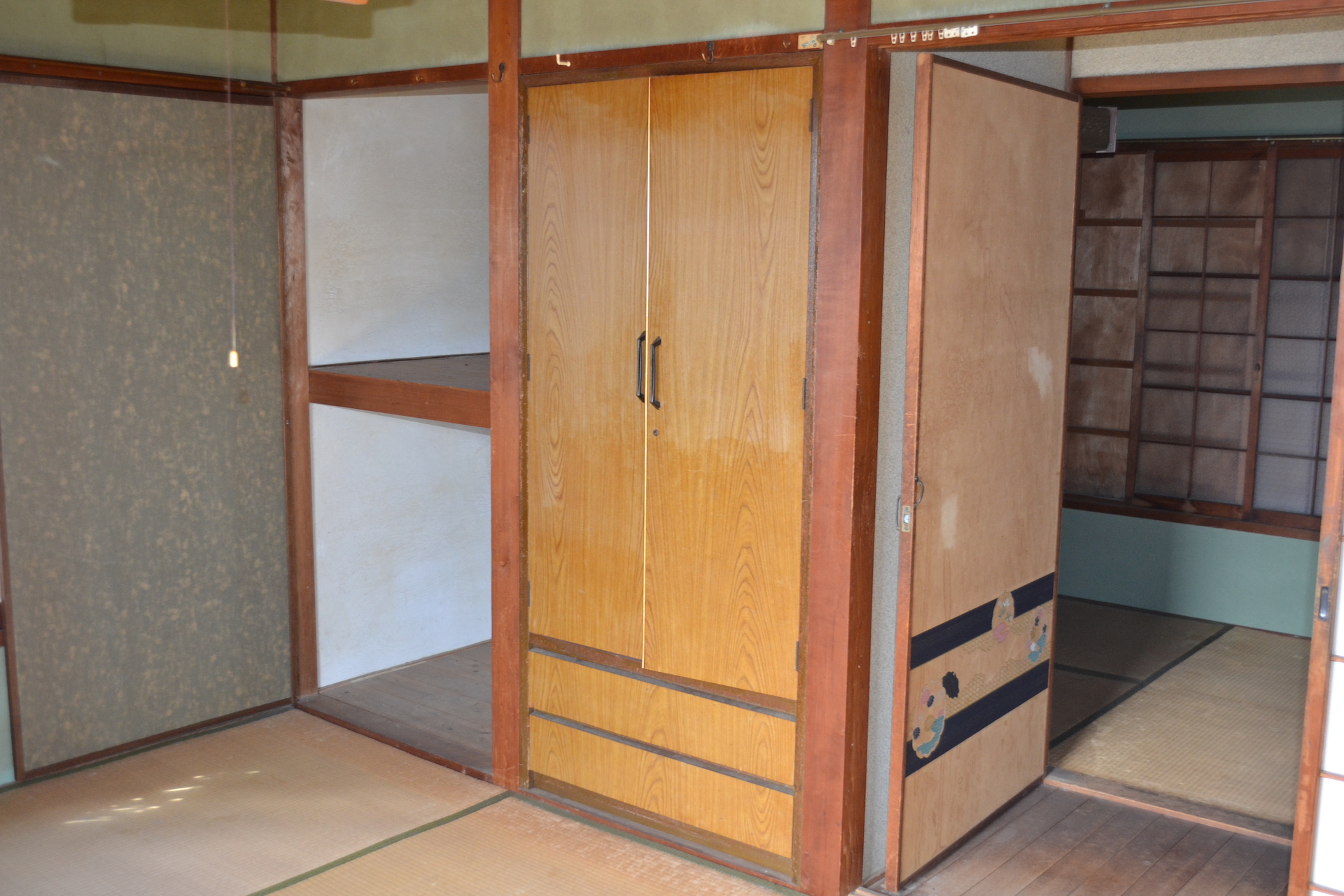 detached 撫養町立岩